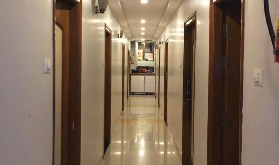 Hotel Sairaj Palace Shirpur Экстерьер фото
