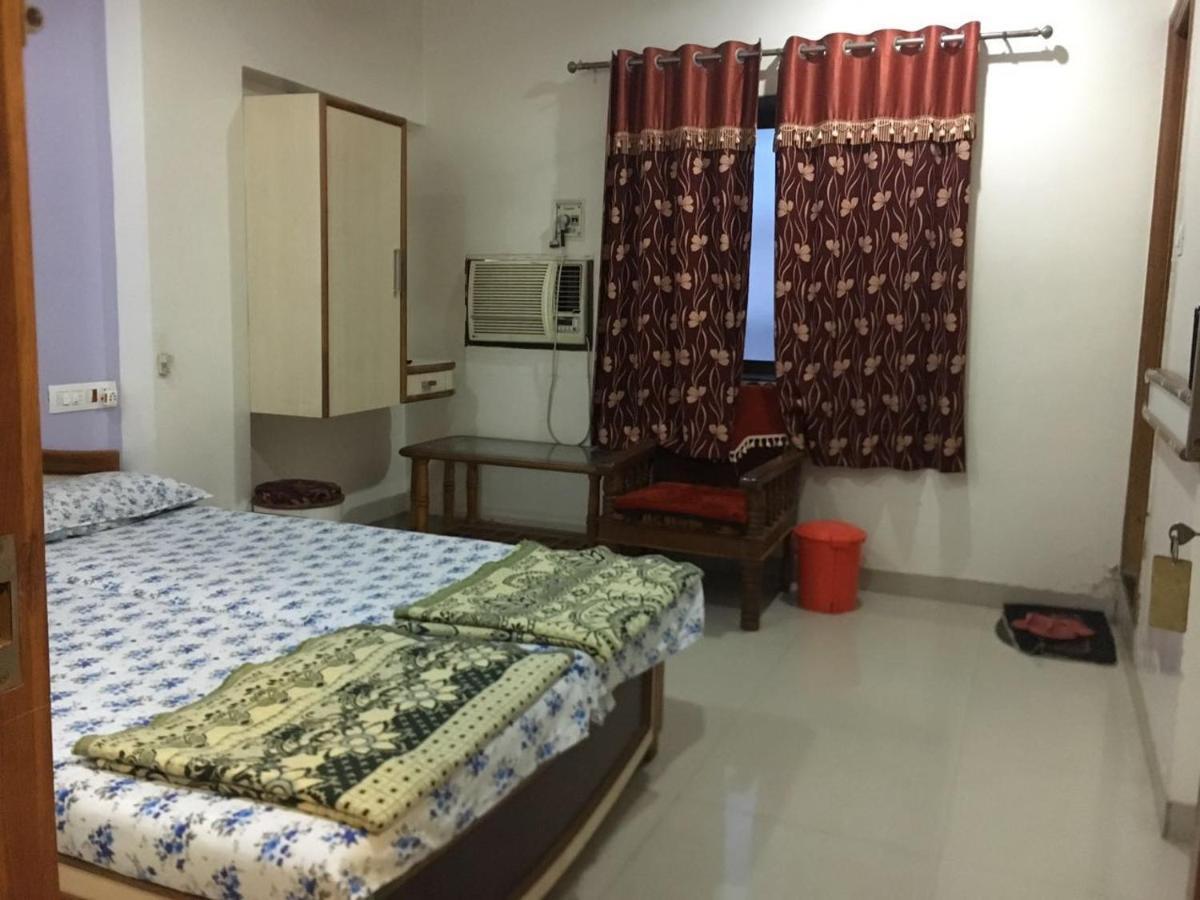 Hotel Sairaj Palace Shirpur Экстерьер фото
