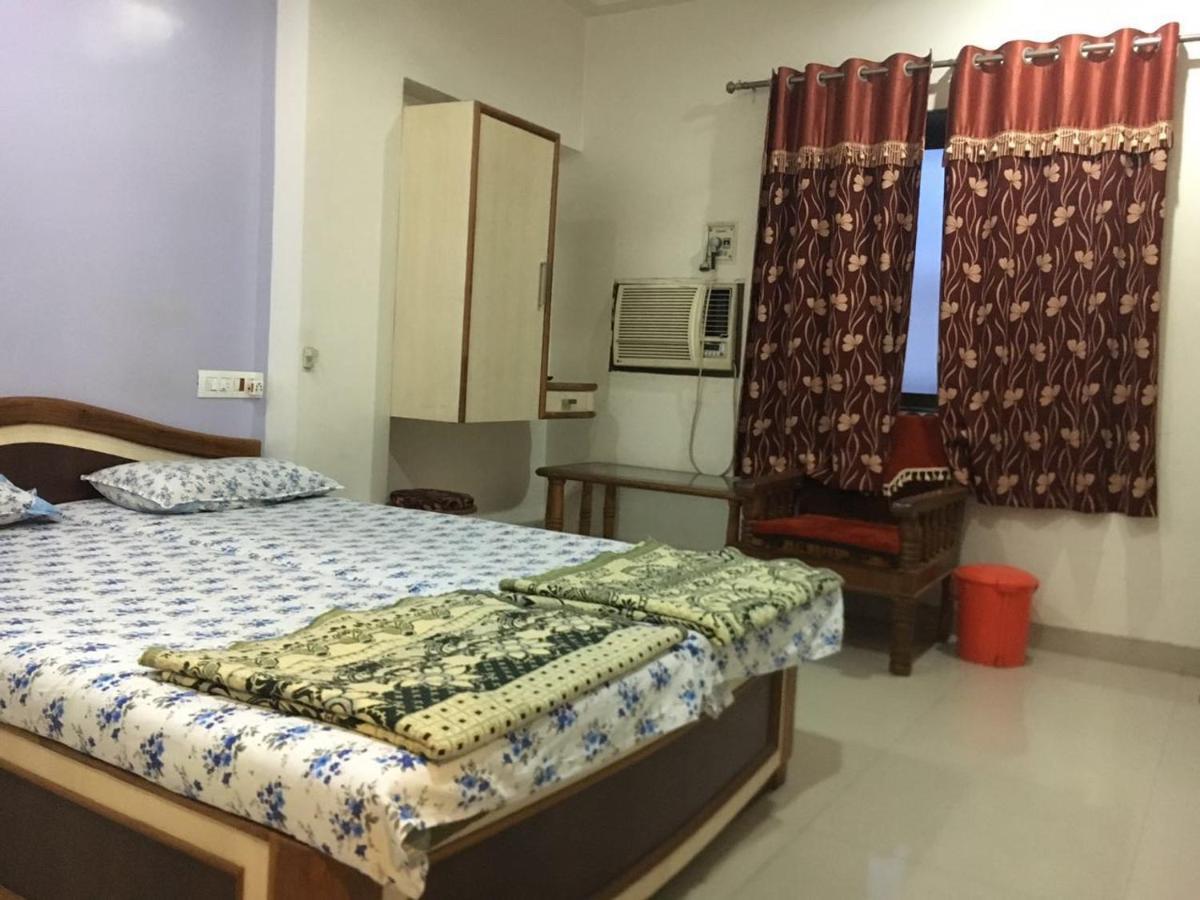 Hotel Sairaj Palace Shirpur Экстерьер фото